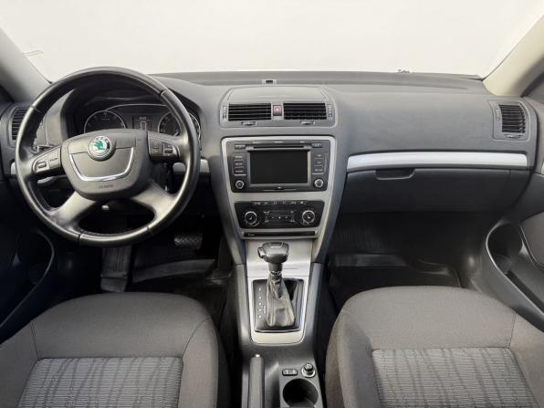 Skoda Octavia II (A5) Рестайлинг с пробегом 2012 года, цена 920 000 рублей, 149262 км, лифтбек, Автокод Объявления
