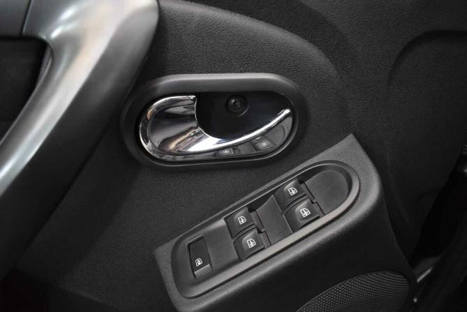 Renault Duster I Рестайлинг с пробегом 2017 года, цена 1 300 000 рублей, 104673 км, внедорожник, Автокод Объявления