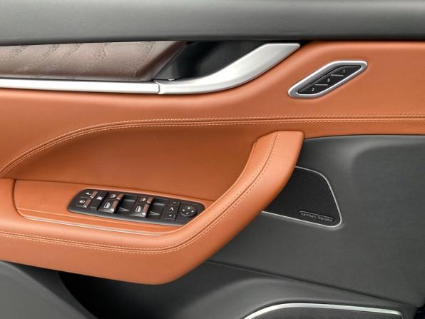 Maserati Levante I с пробегом 2017 года, цена 3 990 000 рублей, 65768 км, внедорожник, Автокод Объявления