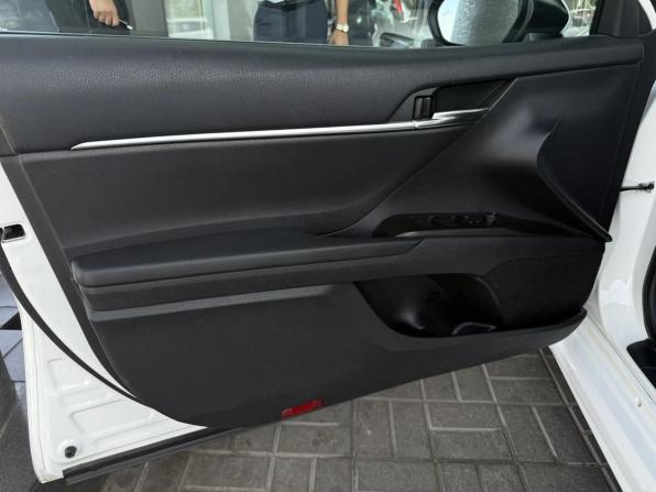 Toyota Camry VIII (XV70) Рестайлинг с пробегом 2021 года, цена 2 699 000 рублей, 41755 км, седан, Автокод Объявления