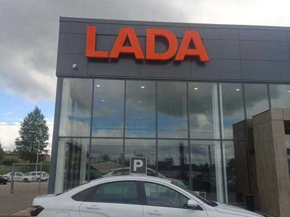 Lada (ВАЗ) Vesta I Рестайлинг (NG) с пробегом 2023 года, цена 1 250 000 рублей, 57401 км, седан, Автокод Объявления