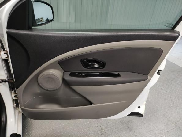 Renault Fluence I с пробегом 2011 года, цена 558 000 рублей, 207936 км, седан, Автокод Объявления