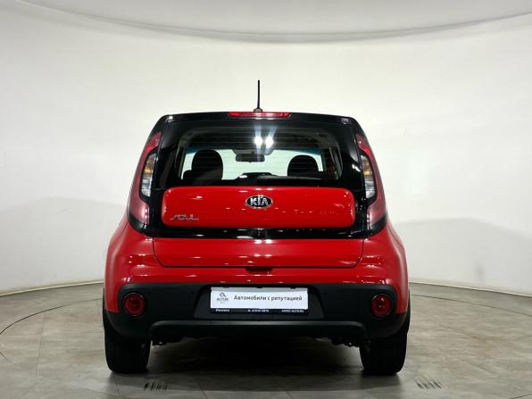 Kia Soul II Рестайлинг с пробегом 2018 года, цена 1 745 000 рублей, 74344 км, хэтчбек, Автокод Объявления
