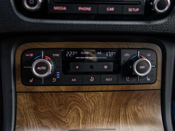 Volkswagen Touareg II с пробегом 2014 года, цена 2 538 000 рублей, 156198 км, внедорожник, Автокод Объявления
