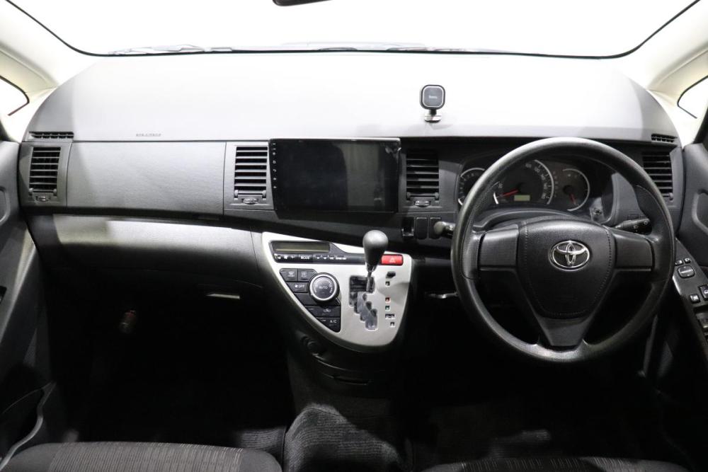 Toyota ISis I Рестайлинг Иркутск  - изображение 16