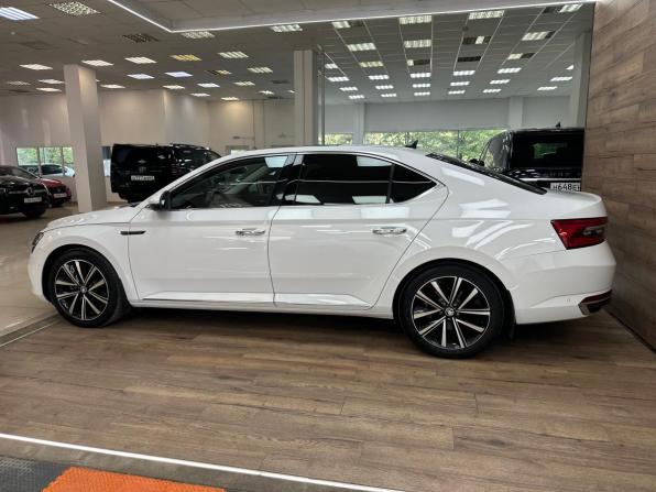 Skoda Superb III Рестайлинг с пробегом 2024 года, цена 3 620 000 рублей, 38400 км, лифтбек, Автокод Объявления