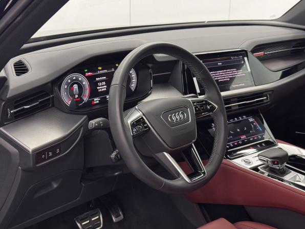 Audi Q6 с пробегом 2026 года, цена 8 060 000 рублей, 3943 км, внедорожник, Автокод Объявления