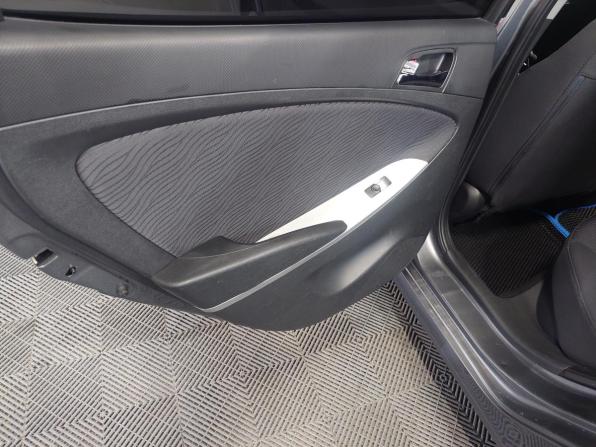Hyundai Solaris I с пробегом 2012 года, цена 770 000 рублей, 150000 км, седан, Автокод Объявления
