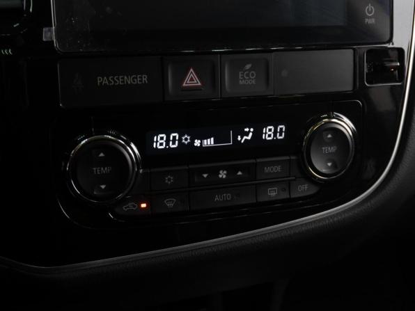 Mitsubishi Outlander III Рестайлинг 3 с пробегом 2022 года, цена 3 710 000 рублей, 6357 км, внедорожник, Автокод Объявления