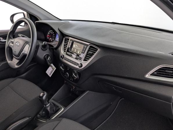 Hyundai Solaris II Рестайлинг с пробегом 2022 года, цена 1 610 000 рублей, 76766 км, седан, Автокод Объявления