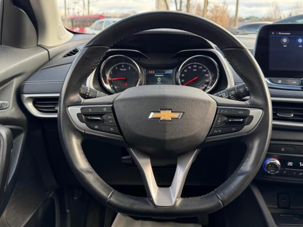 Chevrolet Tracker IV с пробегом 2023 года, цена 2 265 000 рублей, 21000 км, внедорожник, Автокод Объявления