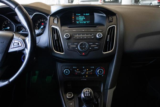 Ford Focus III Рестайлинг с пробегом 2015 года, цена 1 099 000 рублей, 146714 км, хэтчбек, Автокод Объявления