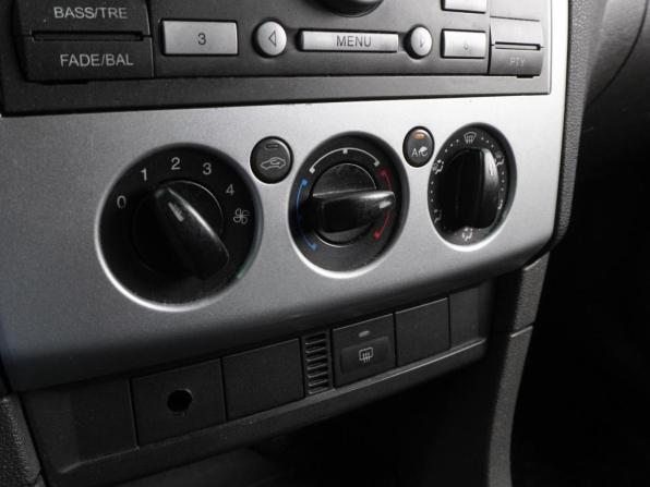 Ford Focus II с пробегом 2005 года, цена 649 000 рублей, 175859 км, седан, Автокод Объявления