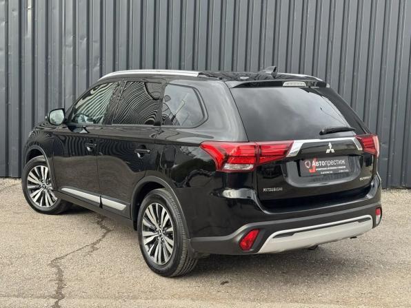 Mitsubishi Outlander III Рестайлинг 3 с пробегом 2019 года, цена 1 815 000 рублей, 160000 км, внедорожник, Автокод Объявления