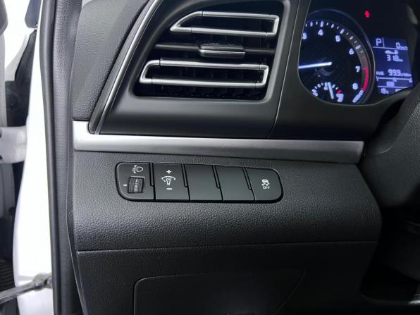 Hyundai Elantra VI (AD) Рестайлинг с пробегом 2019 года, цена 1 770 000 рублей, 68546 км, седан, Автокод Объявления