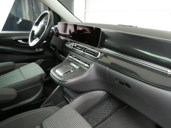 Mercedes-Benz V-Класс III (W447) Рестайлинг 2 с пробегом 2024 года, цена 9 850 000 рублей, 19800 км, минивэн, Автокод Объявления