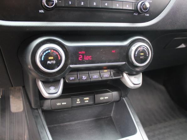 Kia Rio IV с пробегом 2018 года, цена 879 000 рублей, 254060 км, седан, Автокод Объявления