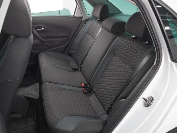 Volkswagen Polo V Рестайлинг с пробегом 2019 года, цена 1 272 000 рублей, 106349 км, седан, Автокод Объявления