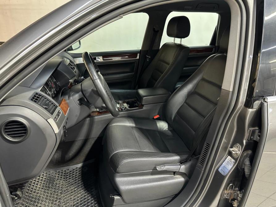 Volkswagen Touareg I Рестайлинг Санкт-Петербург  - изображение 6