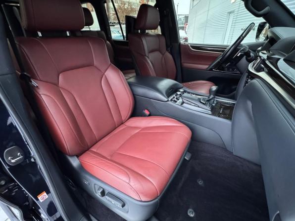 Lexus LX III Рестайлинг 2 с пробегом 2018 года, цена 9 099 000 рублей, 98404 км, внедорожник, Автокод Объявления
