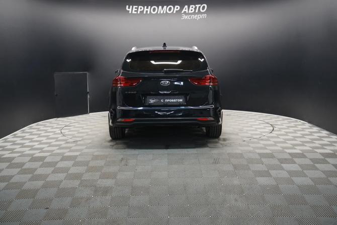 Kia Ceed III с пробегом 2019 года, цена 1 688 000 рублей, 179624 км, универсал, Автокод Объявления