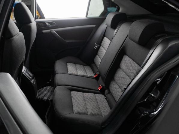Skoda Octavia II (A5) Рестайлинг с пробегом 2012 года, цена 990 000 рублей, 210221 км, лифтбек, Автокод Объявления