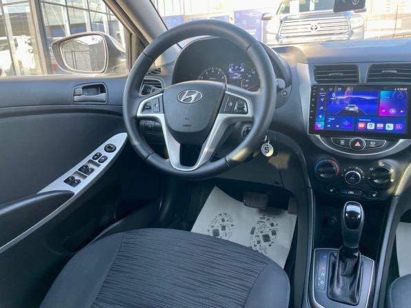 Hyundai Solaris I Рестайлинг с пробегом 2015 года, цена 950 000 рублей, 138000 км, седан, Автокод Объявления