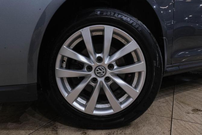 Volkswagen Jetta V с пробегом 2009 года, цена 739 000 рублей, 215000 км, седан, Автокод Объявления