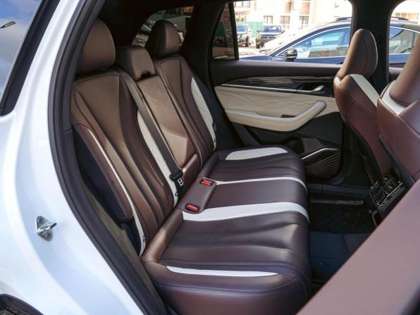 Geely Monjaro I с пробегом 2024 года, цена 3 449 000 рублей, 38073 км, внедорожник, Автокод Объявления