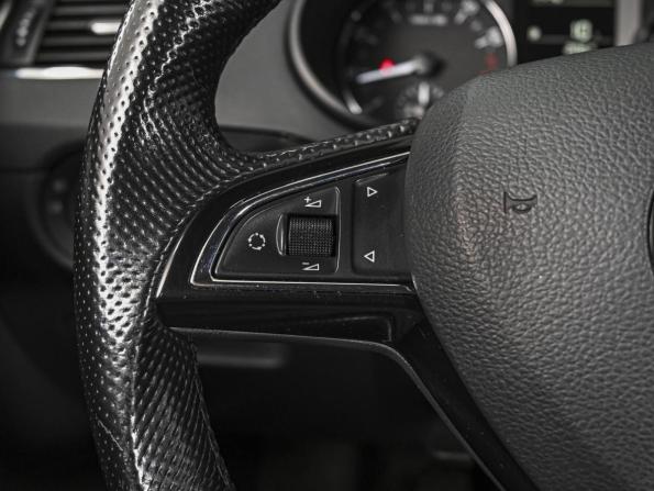 Skoda Octavia III (A7) Рестайлинг с пробегом 2017 года, цена 1 612 000 рублей, 150914 км, лифтбек, Автокод Объявления