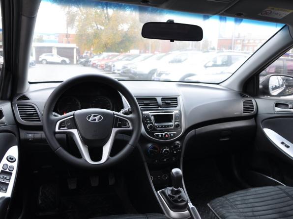 Hyundai Solaris I Рестайлинг с пробегом 2016 года, цена 1 090 000 рублей, 152000 км, седан, Автокод Объявления