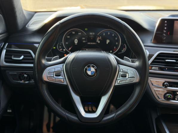 BMW 7 серии VI (G11/G12) с пробегом 2016 года, цена 3 700 000 рублей, 162689 км, седан, Автокод Объявления