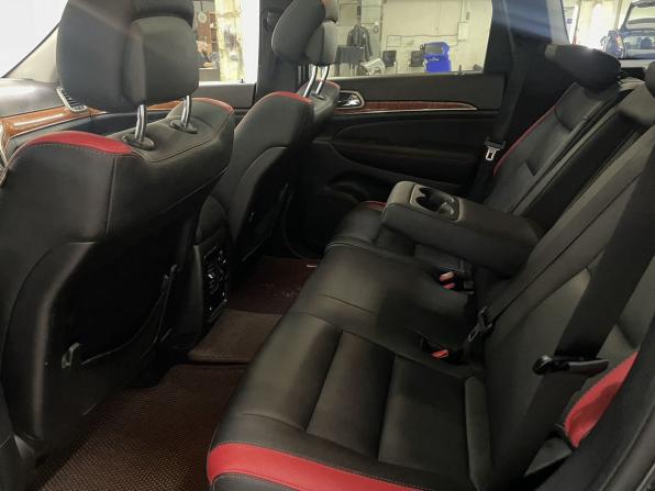 Jeep Grand Cherokee IV (WK2) с пробегом 2011 года, цена 1 435 000 рублей, 264000 км, внедорожник, Автокод Объявления