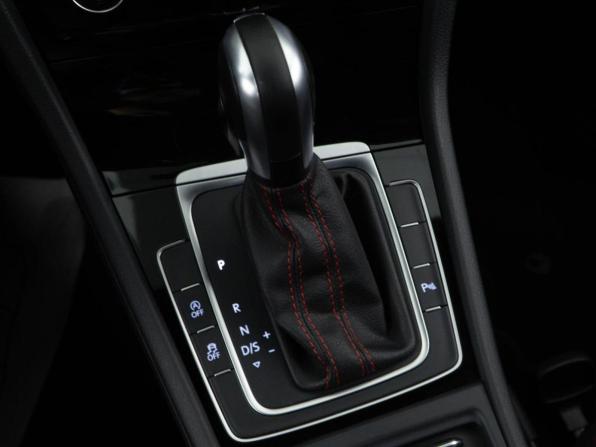 Volkswagen Golf GTI VII Рестайлинг с пробегом 2020 года, цена 2 945 055 рублей, 143139 км, хэтчбек, Автокод Объявления