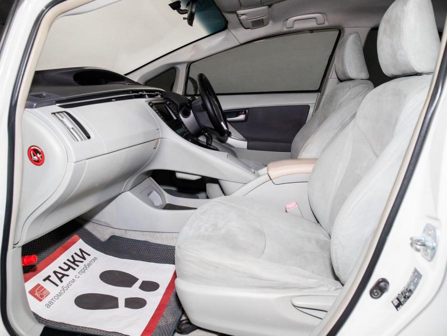 Toyota Prius III (XW30) Иркутск  - изображение 6