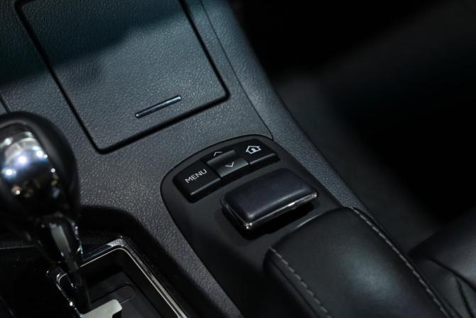 Lexus ES VI с пробегом 2014 года, цена 2 400 000 рублей, 111126 км, седан, Автокод Объявления