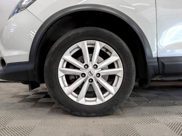 Nissan Qashqai II с пробегом 2018 года, цена 1 870 000 рублей, 124810 км, внедорожник, Автокод Объявления