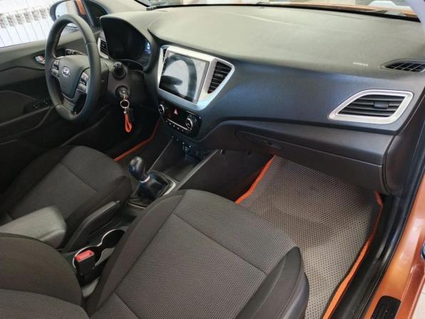 Hyundai Solaris II с пробегом 2019 года, цена 1 350 000 рублей, 108000 км, седан, Автокод Объявления