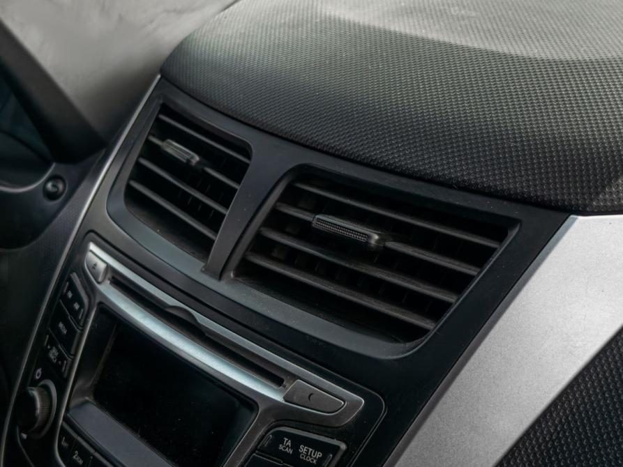 Hyundai Solaris I Рестайлинг Ростов-на-Дону  - изображение 11