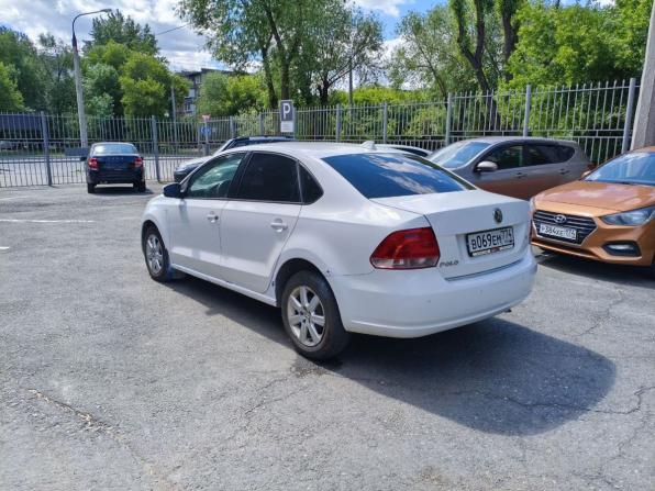 Volkswagen Polo V с пробегом 2011 года, цена 399 000 рублей, 272000 км, седан, Автокод Объявления