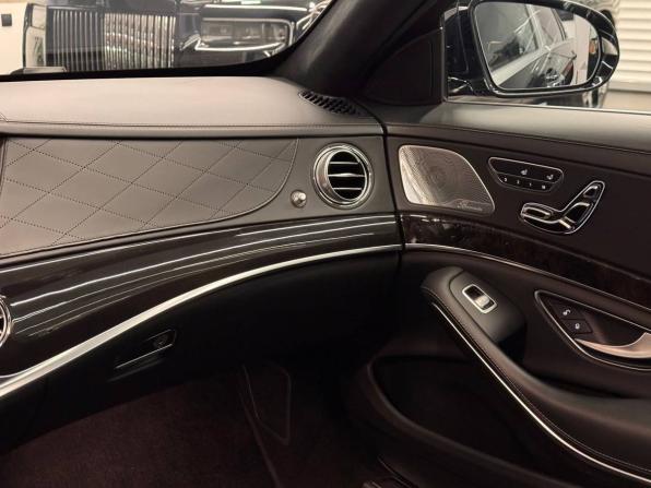 Mercedes-Benz Maybach S-Класс I (X222) Рестайлинг с пробегом 2018 года, цена 5 597 000 рублей, 118071 км, седан, Автокод Объявления
