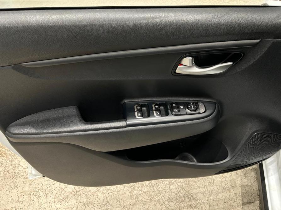 Kia Rio IV Санкт-Петербург  - изображение 16