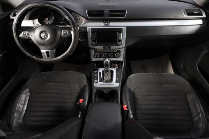 Volkswagen Passat B7 с пробегом 2011 года, цена 1 129 000 рублей, 200000 км, седан, Автокод Объявления