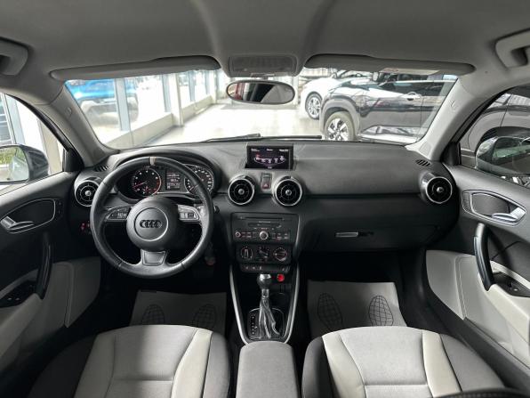 Audi A1 I (8X) с пробегом 2011 года, цена 800 000 рублей, 215157 км, хэтчбек, Автокод Объявления