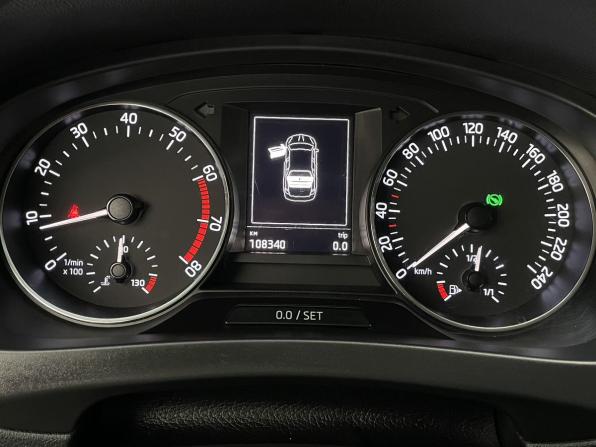 Skoda Rapid I с пробегом 2016 года, цена 1 365 000 рублей, 108100 км, лифтбек, Автокод Объявления