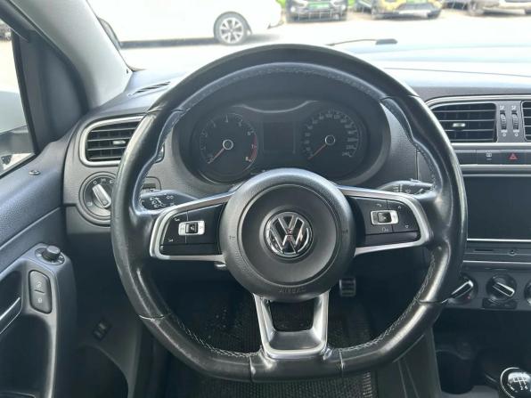 Volkswagen Polo V Рестайлинг с пробегом 2018 года, цена 920 000 рублей, 162117 км, седан, Автокод Объявления