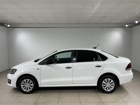 Volkswagen Polo V Рестайлинг с пробегом 2018 года, цена 949 000 рублей, 123705 км, седан, Автокод Объявления