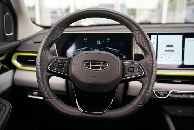 Geely Coolray I Рестайлинг с пробегом 2023 года, цена 2 290 000 рублей, 17000 км, внедорожник, Автокод Объявления