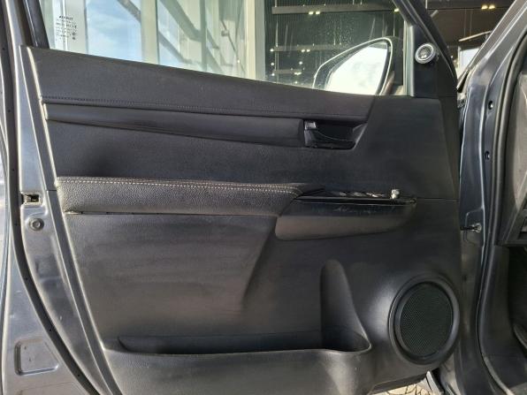 Toyota Hilux VIII с пробегом 2017 года, цена 2 742 000 рублей, 102619 км, offers.body_type.unknown, Автокод Объявления