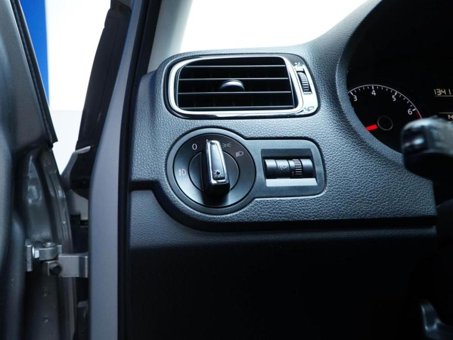 Volkswagen Polo V Рестайлинг Москва  - изображение 20